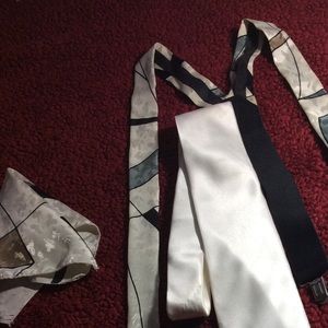Men’s silk suspender set.